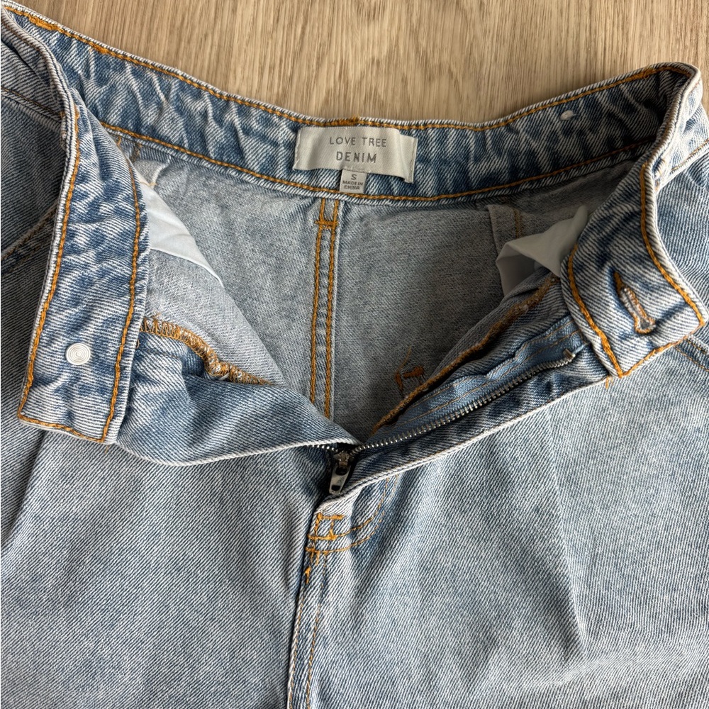 Love Tree Denim High Rise Pleated Cuffed Shorts Size Small - Picture 7 of 7